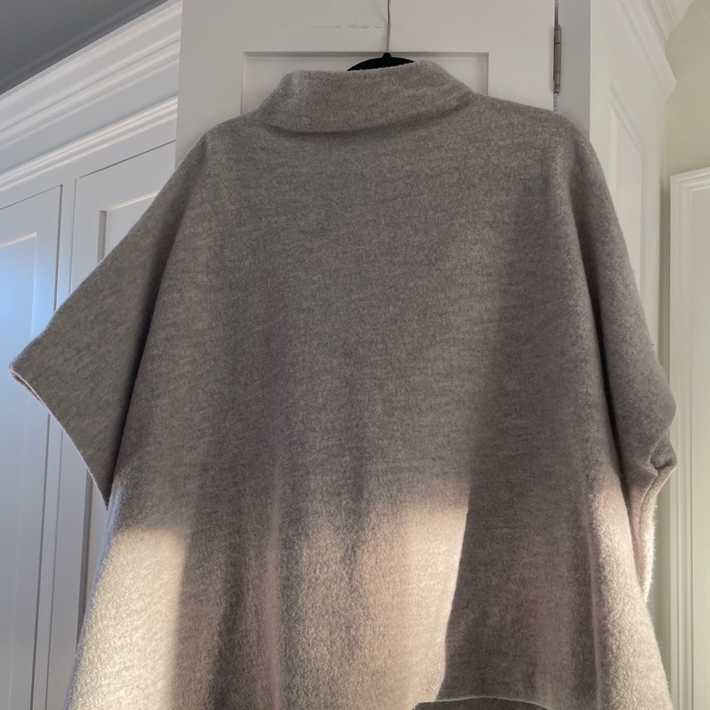 Aritzia Boxy Tunic - Picture 6 of 6